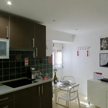 Flh Casa Carol Mouraria ליסבון